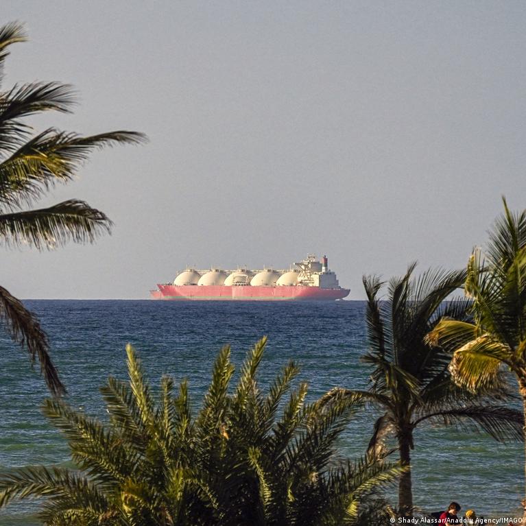 Strait of Hormuz Closure: Iran Shuts Key Oil Route Again Amid Rising Tensions